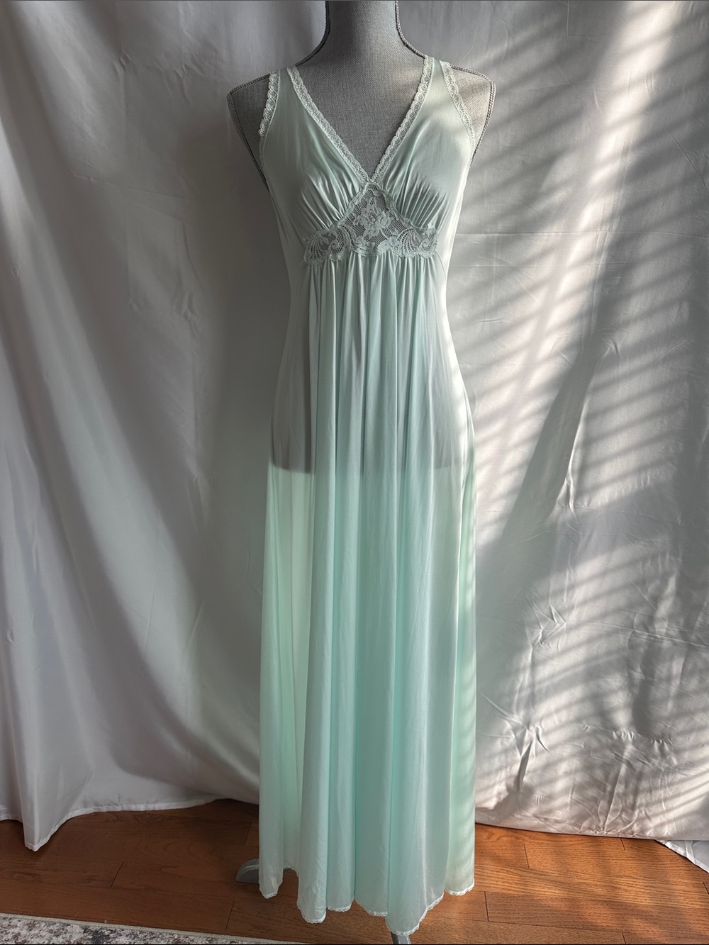Miss Elaine Mint Green Lace-Trim Long Peignoir Set - Picture 10 of 13